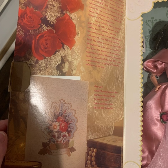 NIB Sweet Valentine Barbie - Picture 9 of 9